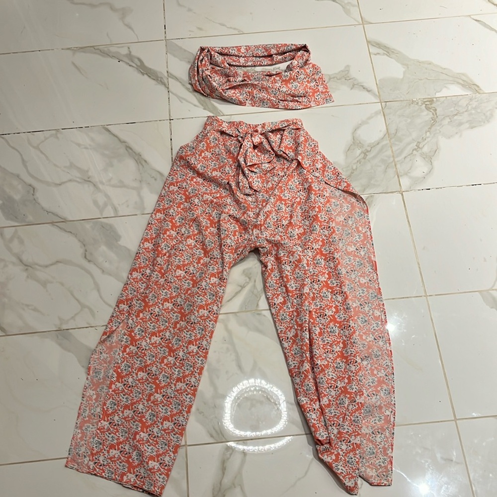 Matching floral set
